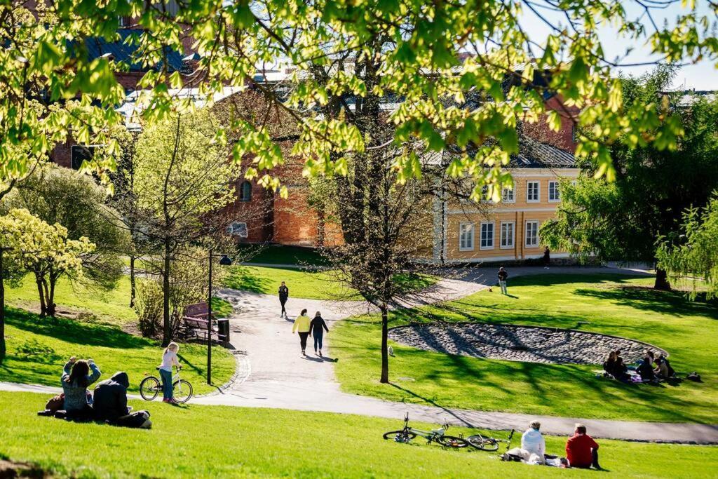Downtown Light-Filled Retreat Lejlighed Helsinki Eksteriør billede